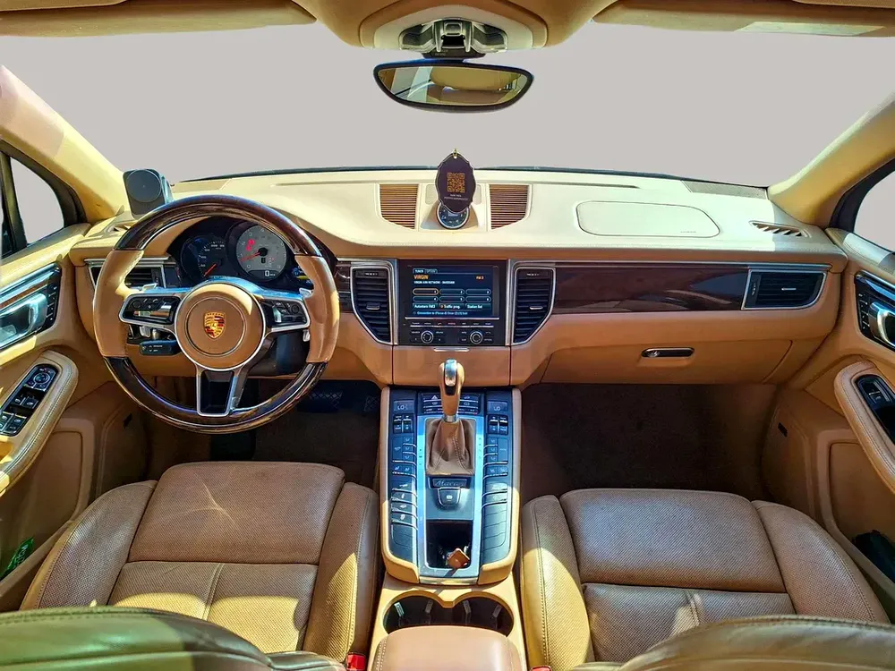 AED 4044/month | 2015 Porsche Macan  | GCC Specs | Ref#412184 - Image 9