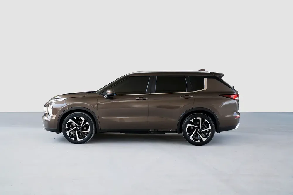 Mitsubishi Outlander GLS 2023 - Image 14