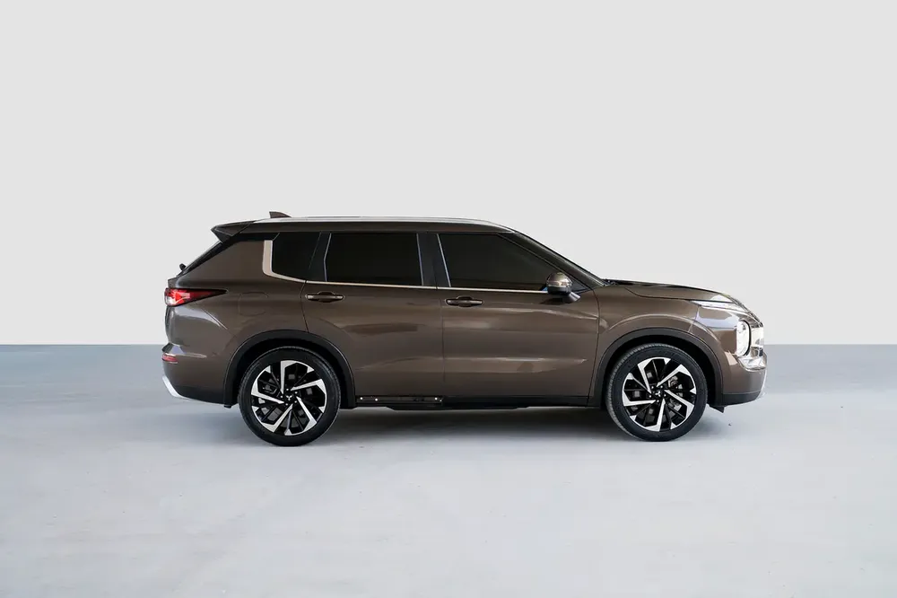 Mitsubishi Outlander GLS 2023 - Image 15