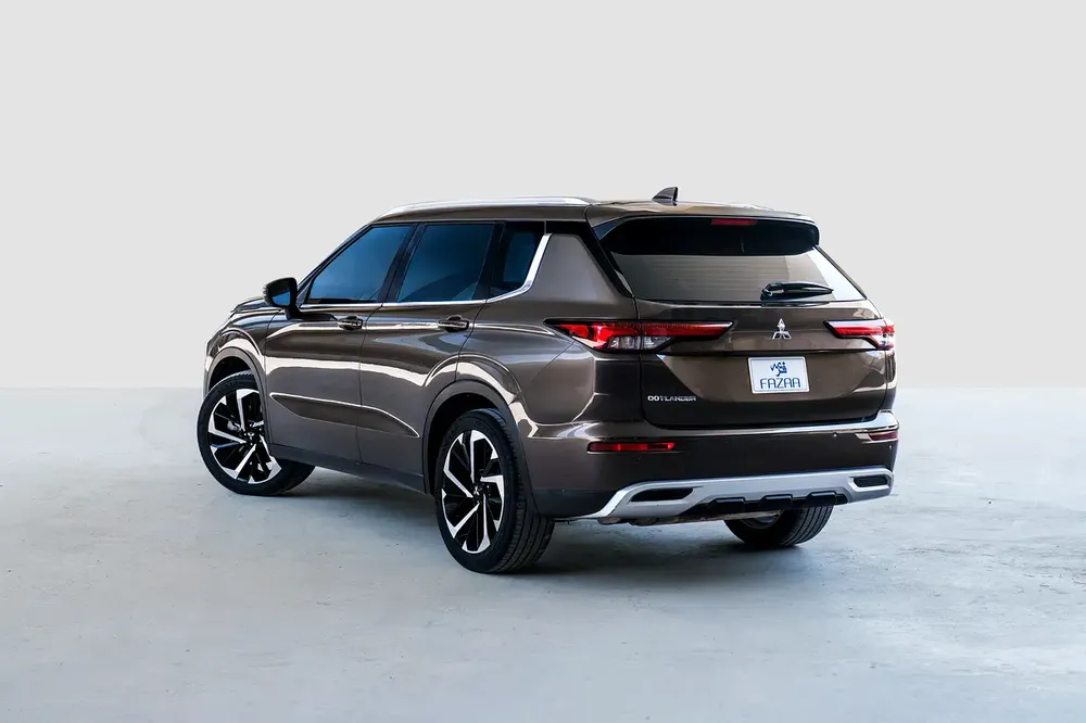 Mitsubishi Outlander GLS 2023 - Image 4
