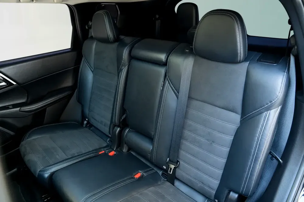 Mitsubishi Outlander GLS 2023 - Image 7