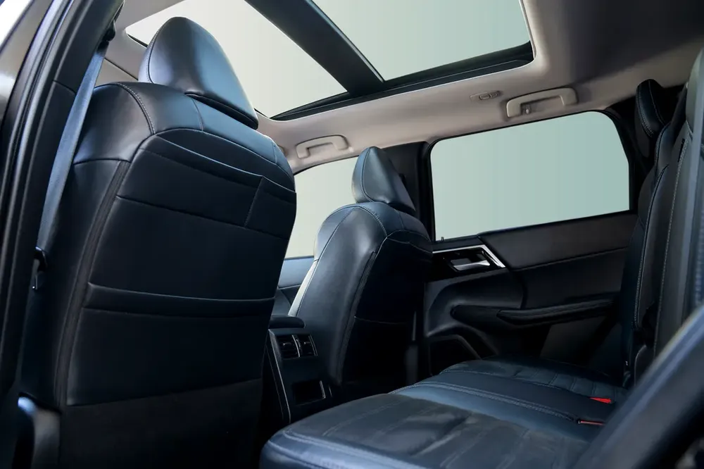 Mitsubishi Outlander GLS 2023 - Image 8
