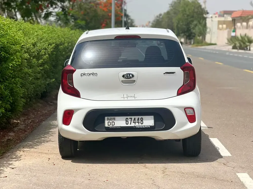 355-MONTHLY FOR 4 YEARS | GCC | LCD | REVERSE CAMERA | ACCIDENT FREE - Image 6