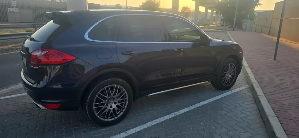Porsche Cayenne S 2012 | GCC Specs | Well Maintained - Image 5