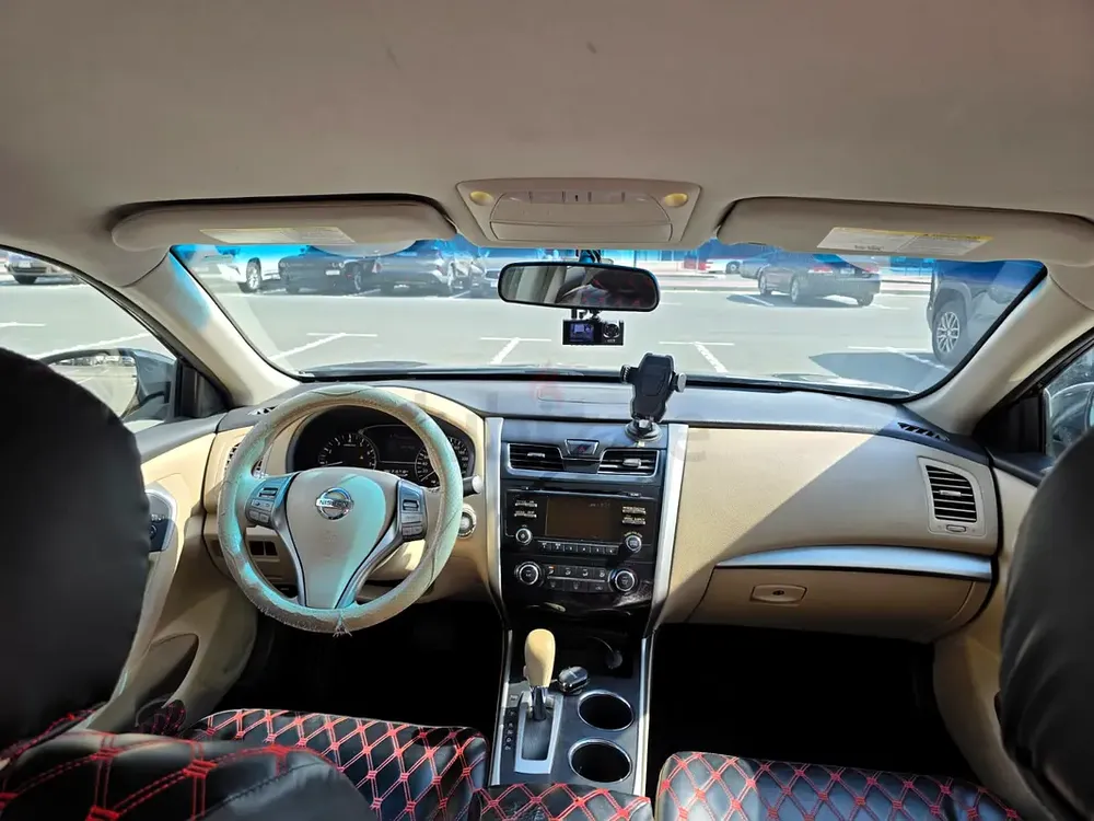 Nissan Altima SV 2015 GCC Specs - Well Maintained - Image 11