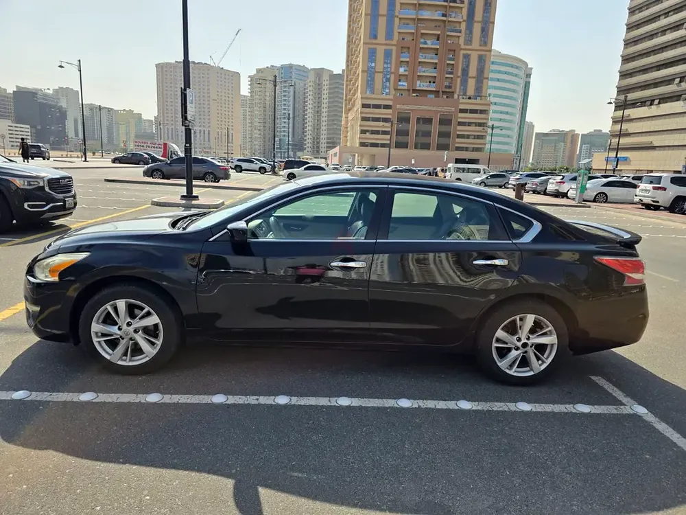 Nissan Altima SV 2015 GCC Specs - Well Maintained - Image 4