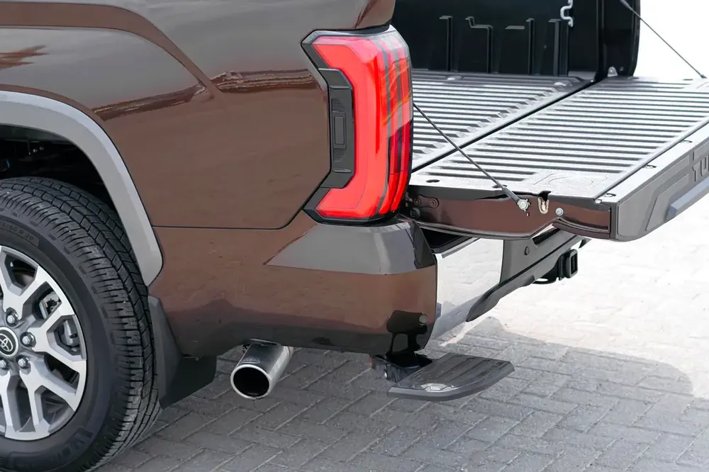 TOYOTA TUNDRA CREWMAX PLATINUM 2024 - Image 5