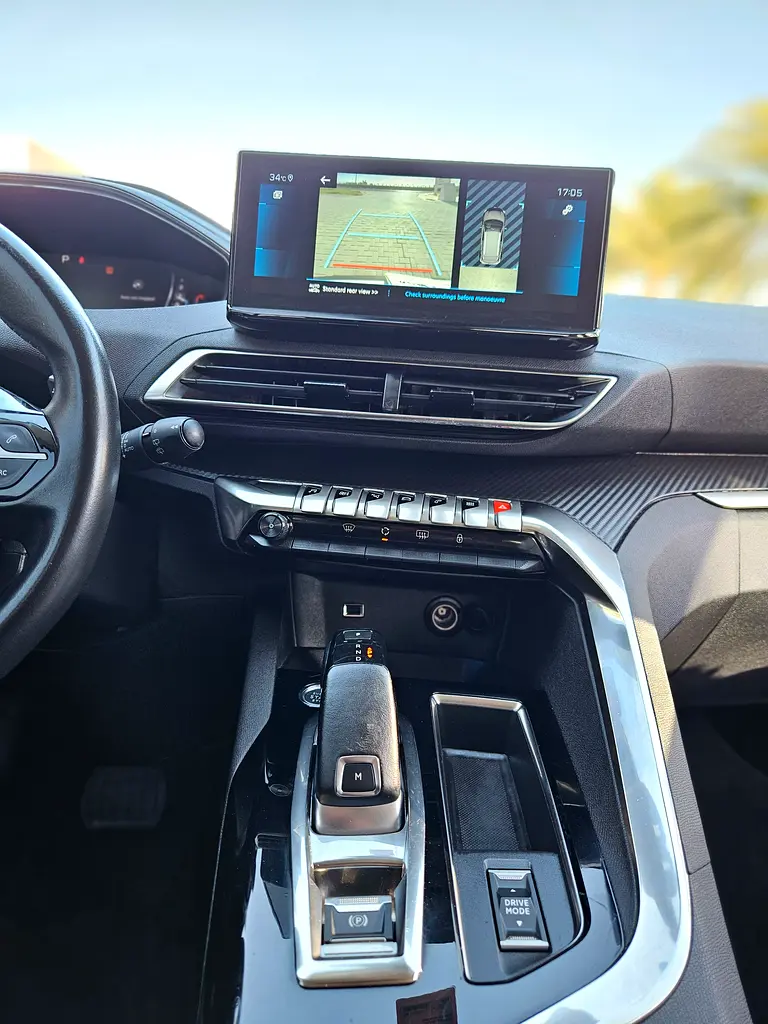 Peugeot 3008 GCC LOW KM 2022 With Navigation Premium Condition Single Hand Car - Image 13
