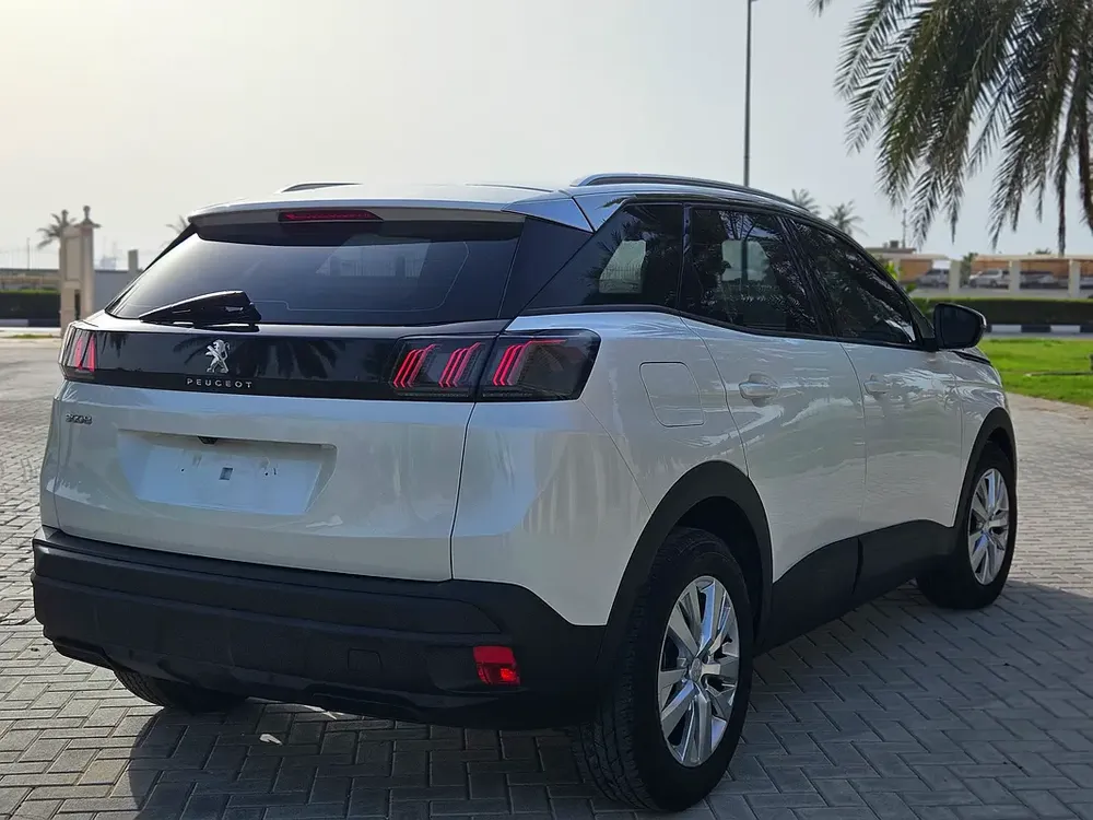 Peugeot 3008 GCC LOW KM 2022 With Navigation Premium Condition Single Hand Car - Image 15