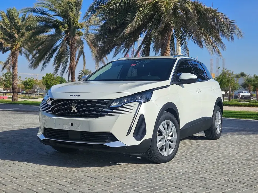 Peugeot 3008 GCC LOW KM 2022 With Navigation Premium Condition Single Hand Car - Image 4