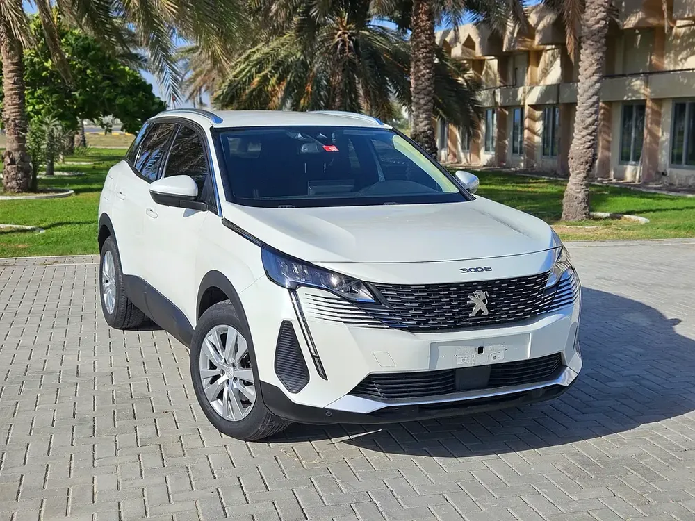 Peugeot 3008 GCC LOW KM 2022 With Navigation Premium Condition Single Hand Car - Image 6