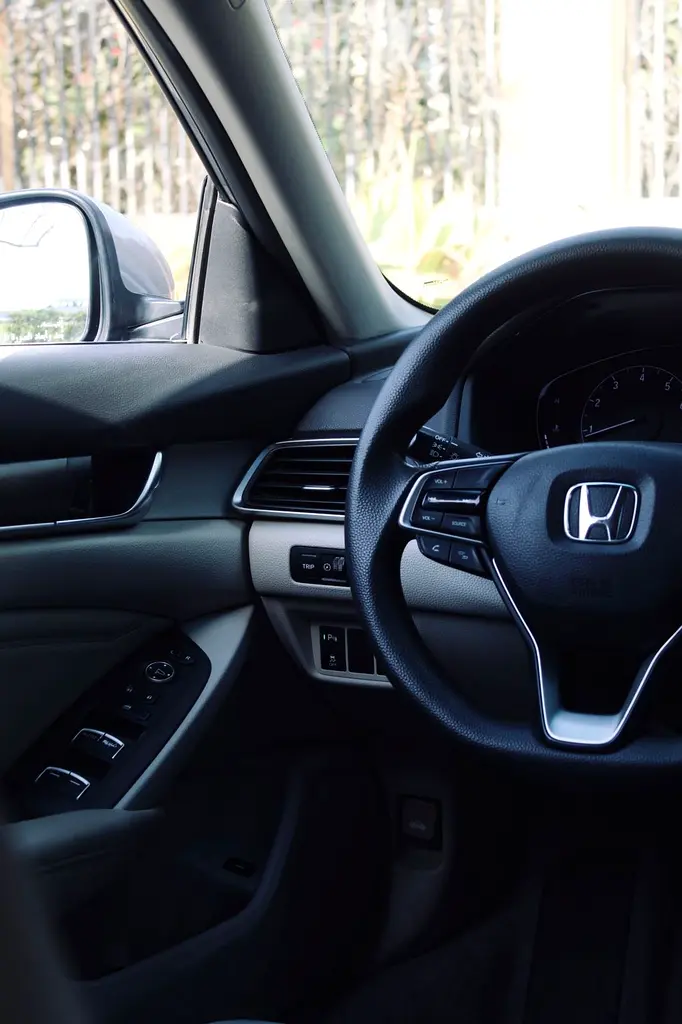 Honda Accord EX 2018 GCC Specs Available on Cash or bank Finance - Image 7