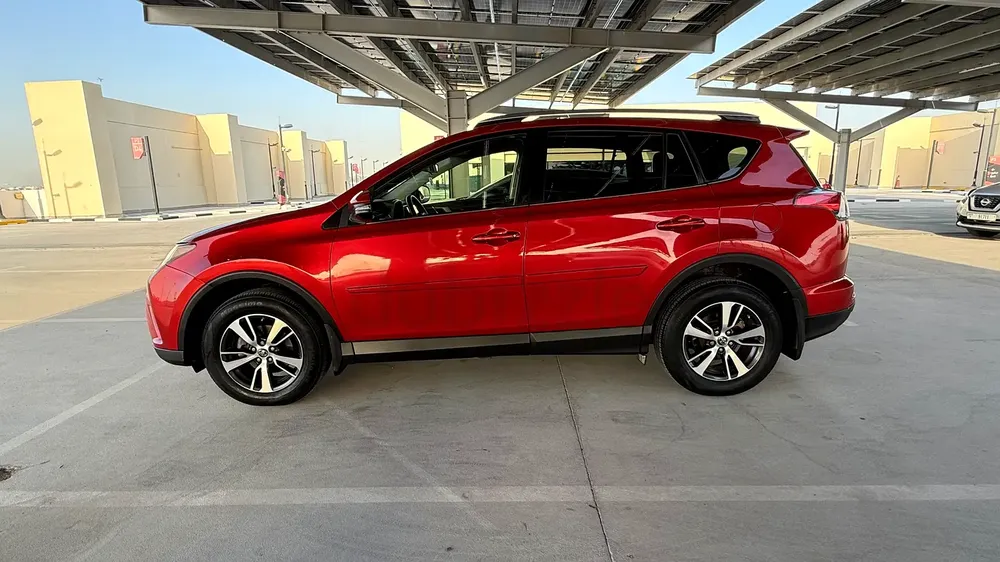 2016 Toyota RAV4 XLE - American Specs - Excellent Condition - Image 5