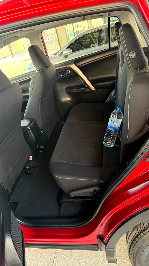 2016 Toyota RAV4 XLE - American Specs - Excellent Condition - Image 6