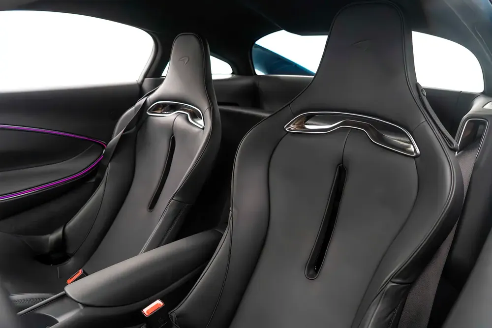 2023 MCLAREN ARTURA / GCC / DEALER WARRANTY AND SERVICE - Image 11