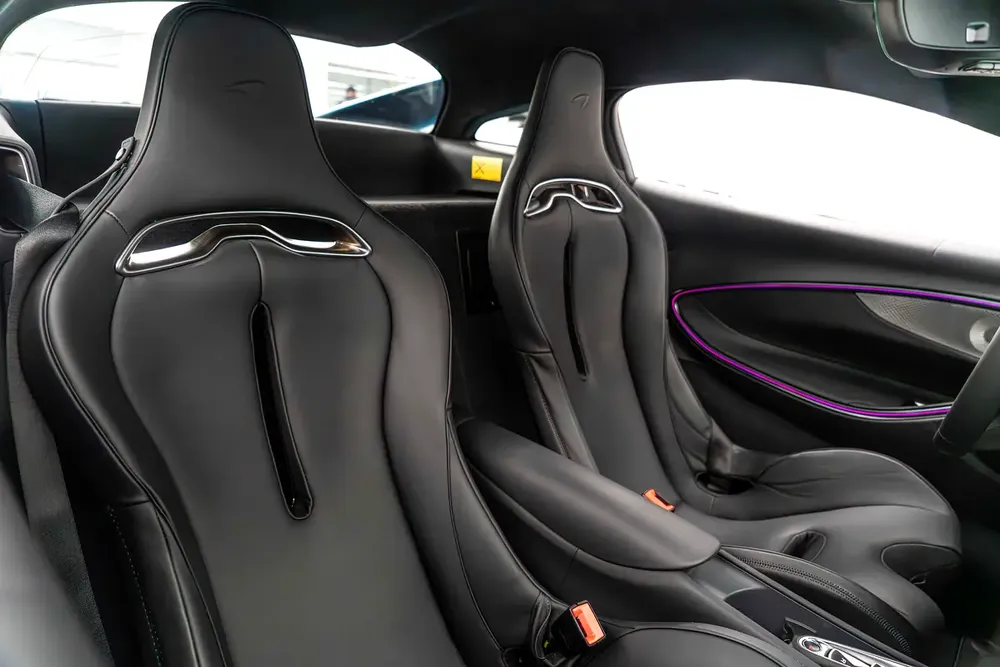 2023 MCLAREN ARTURA / GCC / DEALER WARRANTY AND SERVICE - Image 12