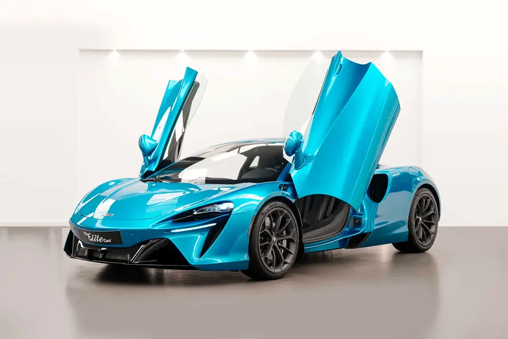 2023 MCLAREN ARTURA / GCC / DEALER WARRANTY AND SERVICE - Image 7