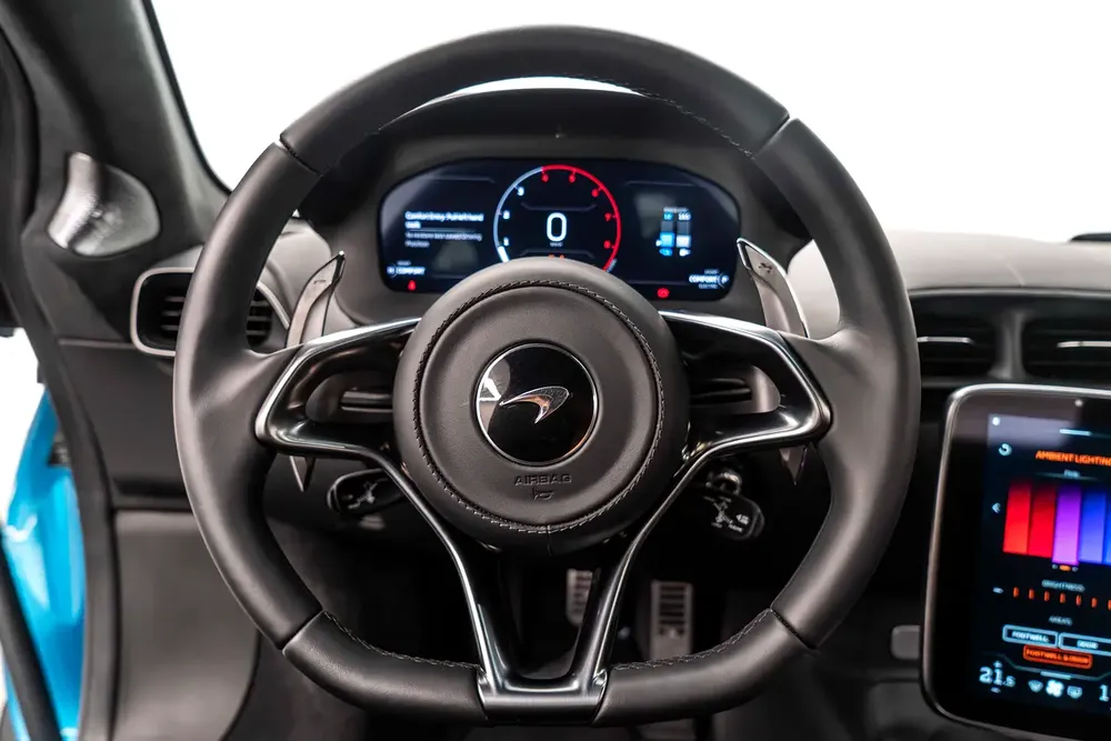 2023 MCLAREN ARTURA / GCC / DEALER WARRANTY AND SERVICE - Image 9