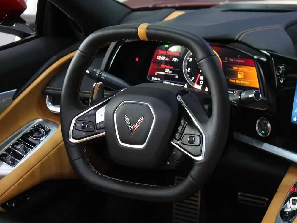 2024 - Chevrolet Corvette Stingray -V8 with warranty for 333,000.00 AED - Image 13