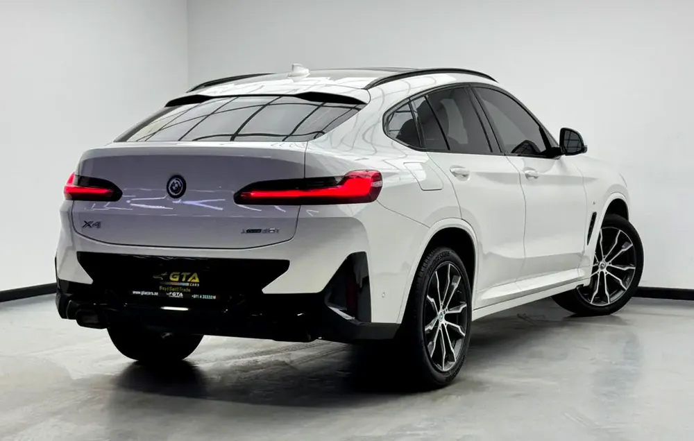 2024 BMW X4 xDrive30i M Sport, 2029 BMW Warranty + Service Pack, Full BMW Service History, GCC - Image 4