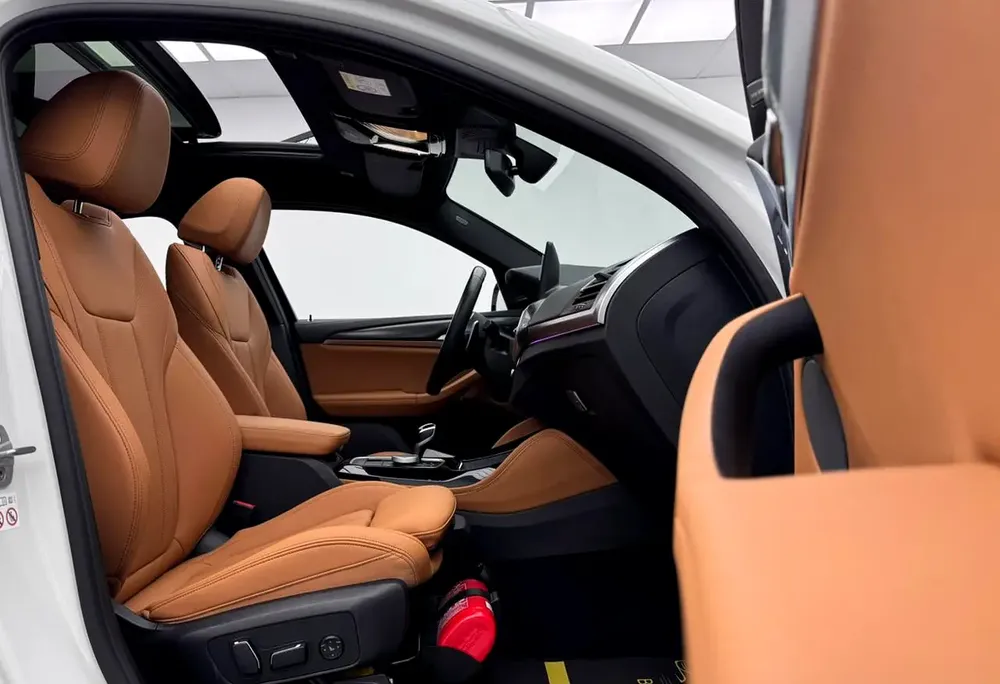 2024 BMW X4 xDrive30i M Sport, 2029 BMW Warranty + Service Pack, Full BMW Service History, GCC - Image 9