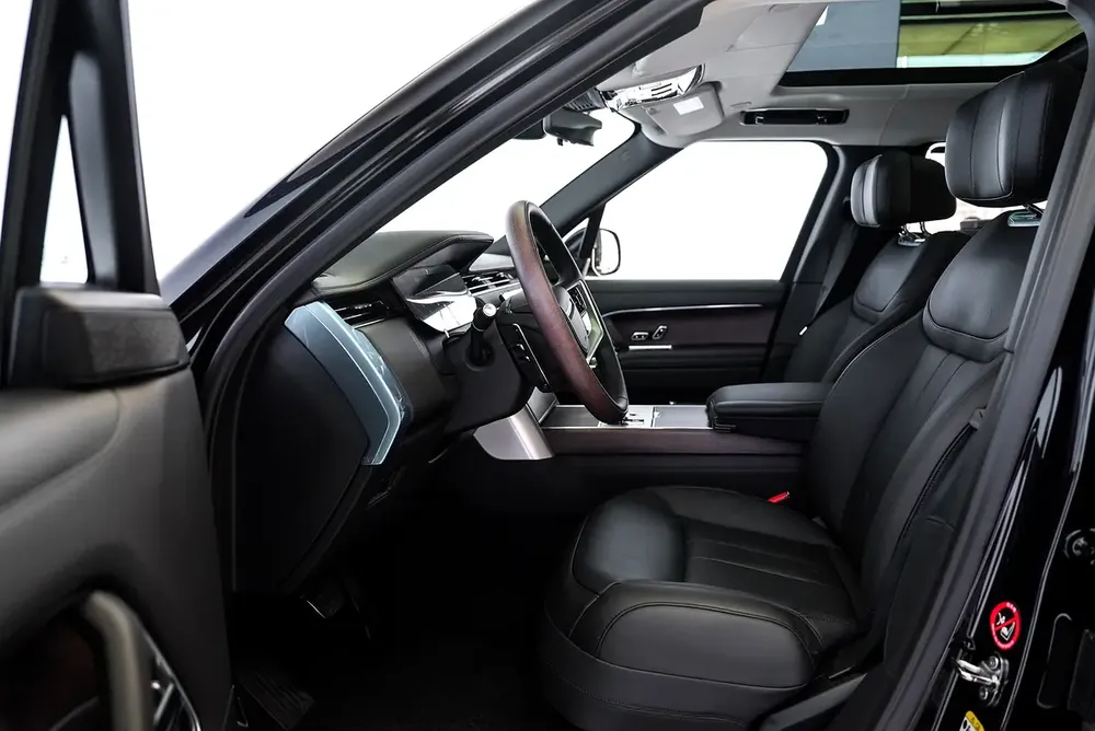LONG WHEELBASED | VOGUE AUTOBIOGRAPHY P530 V8 | REAR ENTERTAINMENT | WOOD TRIM INTERIOR - Image 8