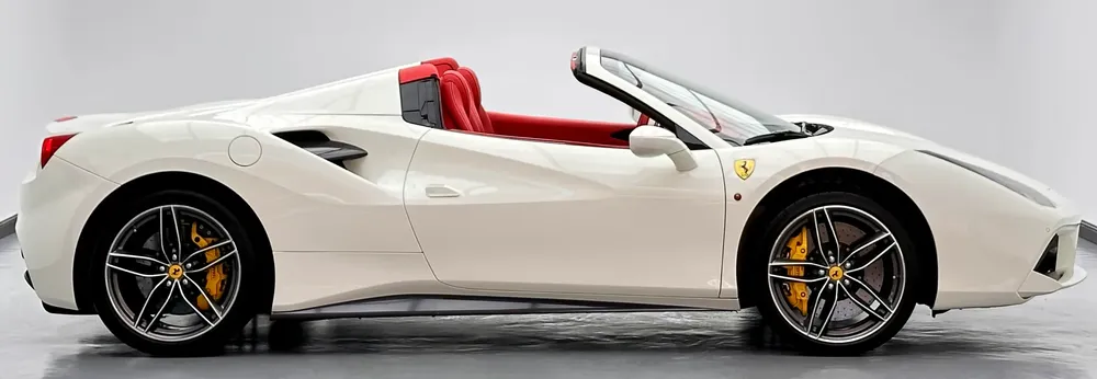 2017 Ferrari 488 Spider, Full Service History, Excellent Condition, GCC - Image 4