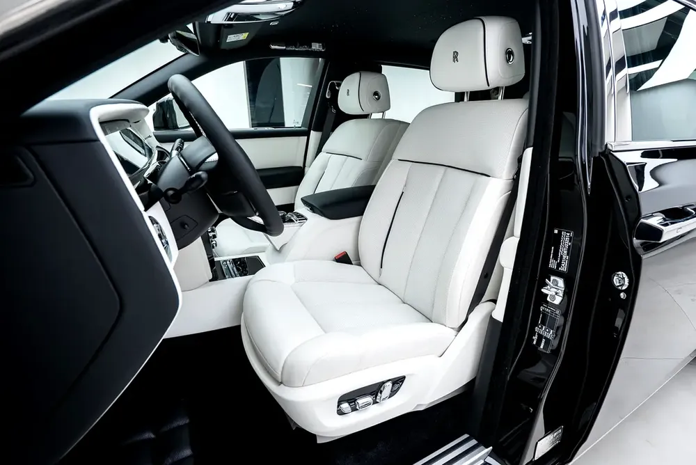 2026 ROLLS ROYCE PHANTOM EWB | GCC | MAIN DEALER WARRANTY SERVICE | VIP REAR SEATS - Image 15