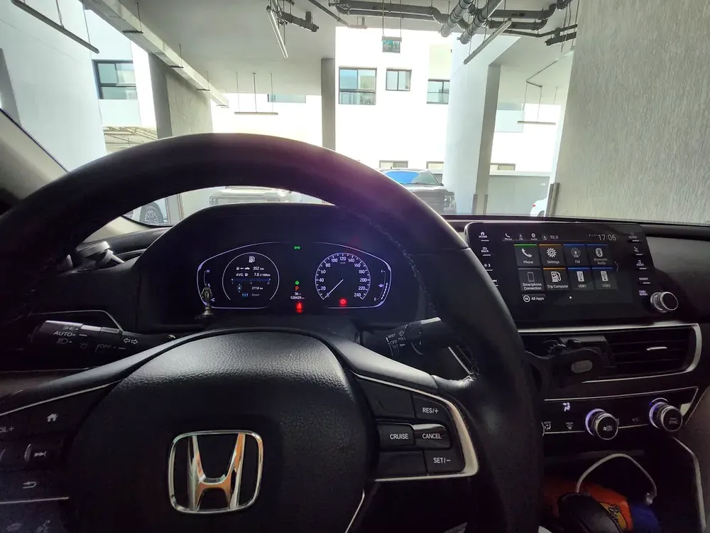 Honda Accord EX Turbo 2019 | GCC Specs | Low Mileage | Excellent Condition - Image 11