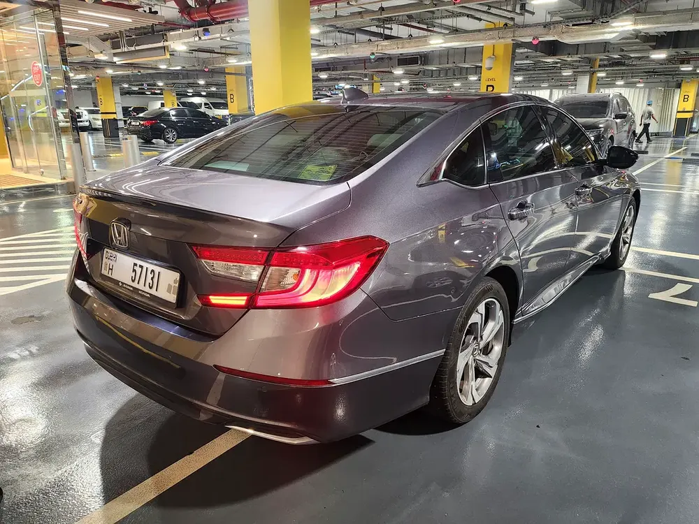 Honda Accord EX Turbo 2019 | GCC Specs | Low Mileage | Excellent Condition - Image 5