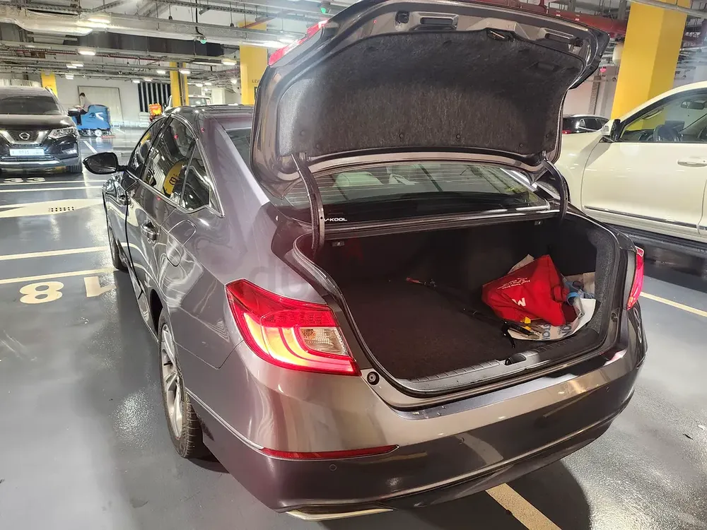 Honda Accord EX Turbo 2019 | GCC Specs | Low Mileage | Excellent Condition - Image 6