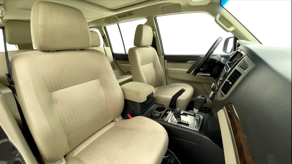 AED 757/m | 0 DP | Free 1 Month Warranty | Service History | 30 Day Return | MITSUBISHI PAJERO 2019 - Image 6