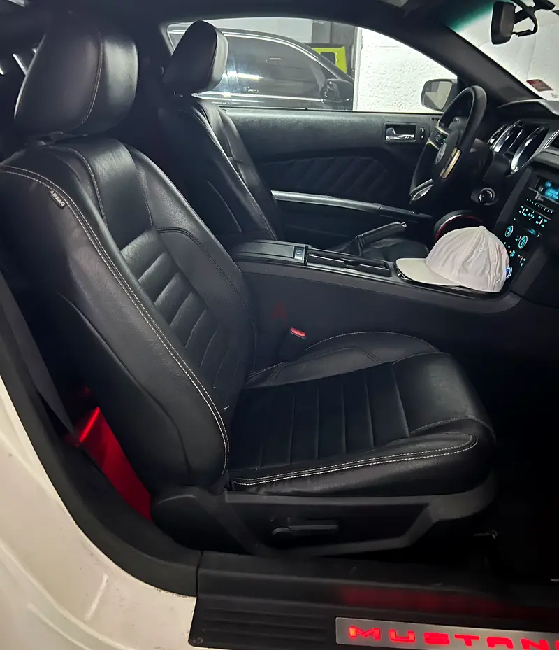 Ford Mustang V6 2010 American Specs - Image 6