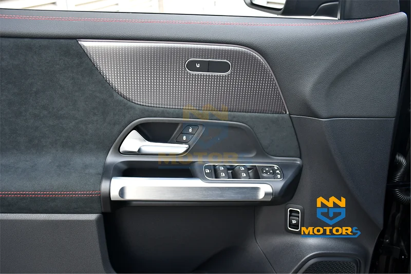 EQB 300 4Matic AMG 2023 - Image 10