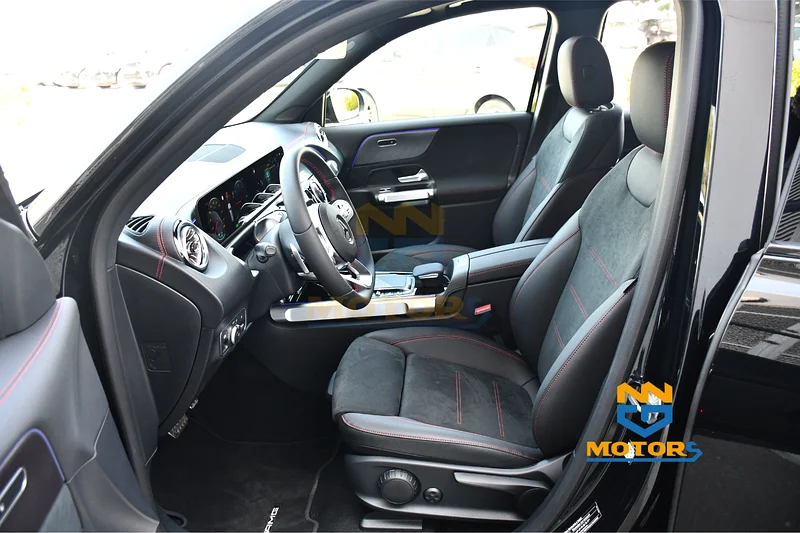 EQB 300 4Matic AMG 2023 - Image 11