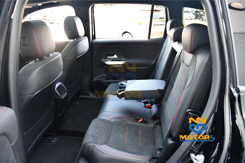 EQB 300 4Matic AMG 2023 - Image 16