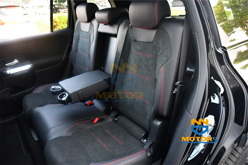EQB 300 4Matic AMG 2023 - Image 17
