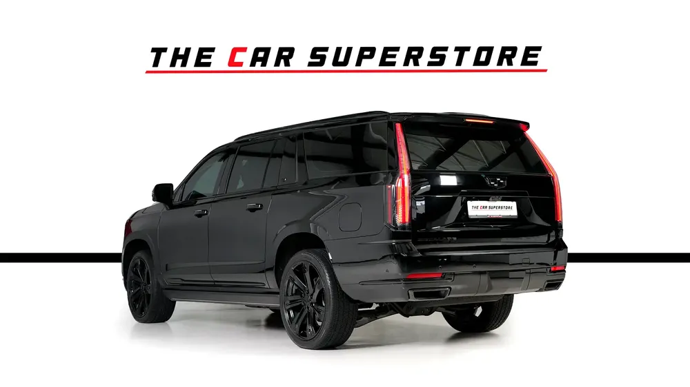 Cadillac Escalade ESV- GCC- new shape-low mileage- Agency warranty and service - Image 6