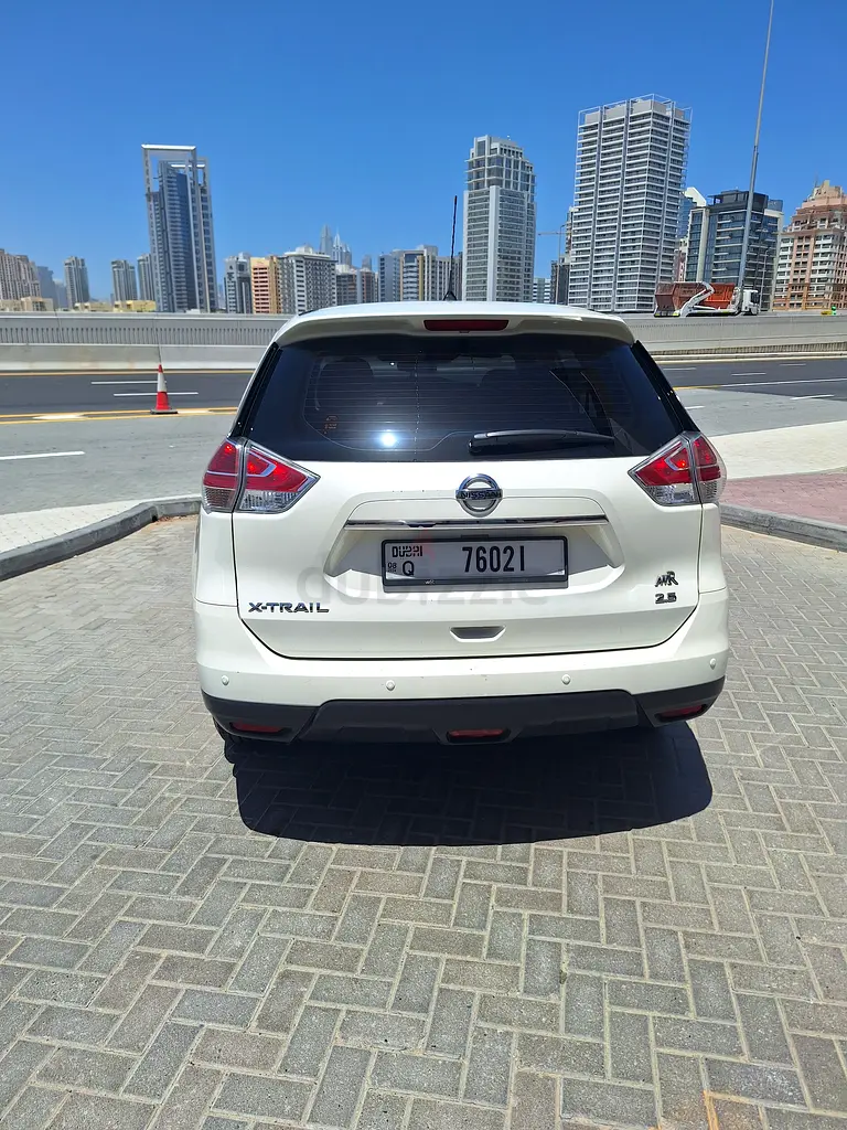 Nissan X-Trail 2017 GCC Specs - Well Maintained Family SUV - Image 4