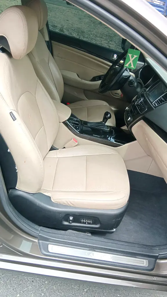 Kia Cadenza GDi Top, 2014, GCC Specs - Lady Driven - Image 12
