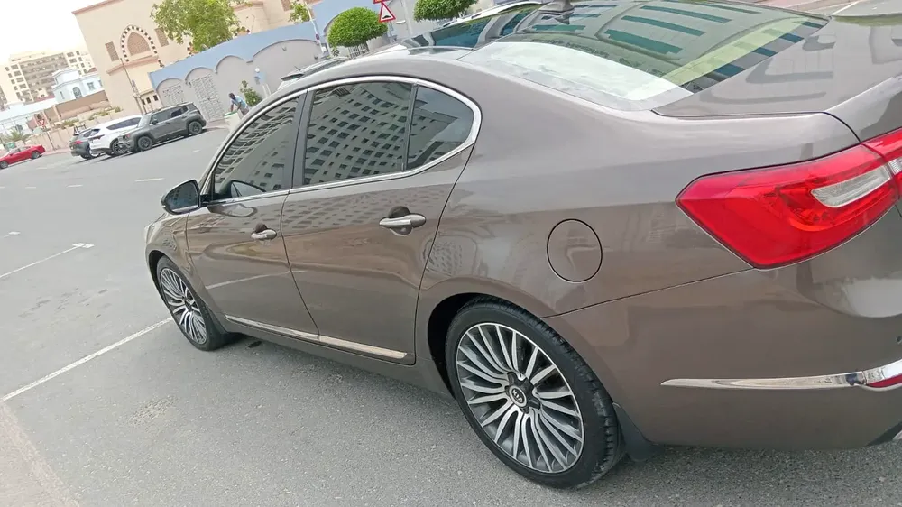 Kia Cadenza GDi Top, 2014, GCC Specs - Lady Driven - Image 6