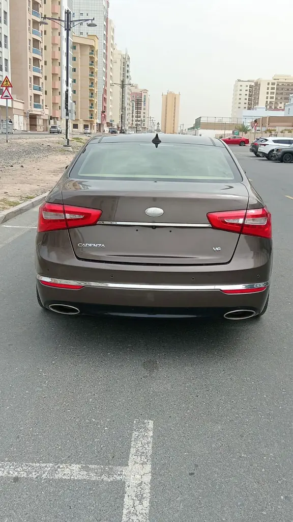 Kia Cadenza GDi Top, 2014, GCC Specs - Lady Driven - Image 8