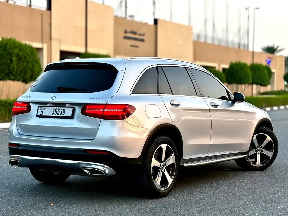 Mercedes-Benz GLC 250 4MATIC 2018, GCC Specs - Image 5