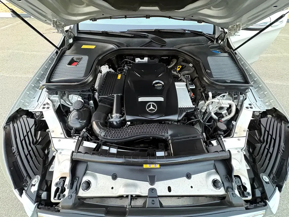Mercedes-Benz GLC 250 4MATIC 2018, GCC Specs - Image 6