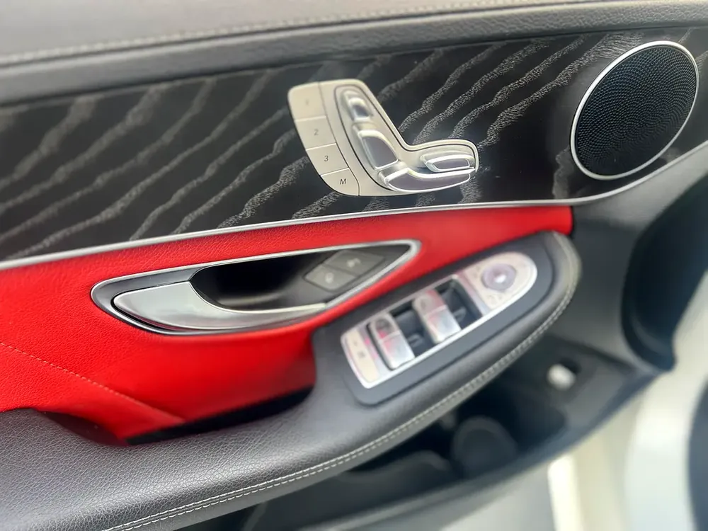 1700 AED Monthly | C200 AMG KIT | GCC Original Paint | Panoramic Sunroof | 360 Camera - Image 12