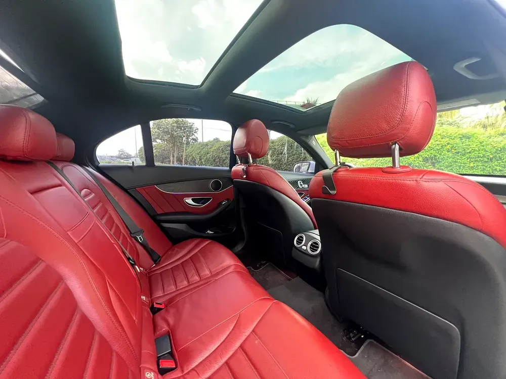 1700 AED Monthly | C200 AMG KIT | GCC Original Paint | Panoramic Sunroof | 360 Camera - Image 9