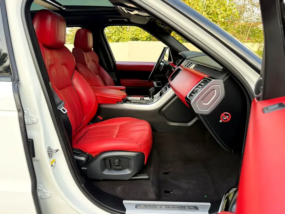 🔥GCC 2017 LR Range Rover Sport 3.0L V6 | IMMACULATE CONDITION | FSH🔥 - Image 10