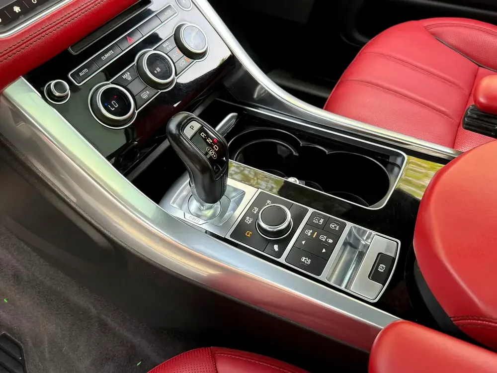 🔥GCC 2017 LR Range Rover Sport 3.0L V6 | IMMACULATE CONDITION | FSH🔥 - Image 16