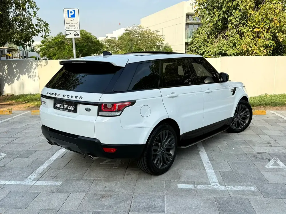 🔥GCC 2017 LR Range Rover Sport 3.0L V6 | IMMACULATE CONDITION | FSH🔥 - Image 6