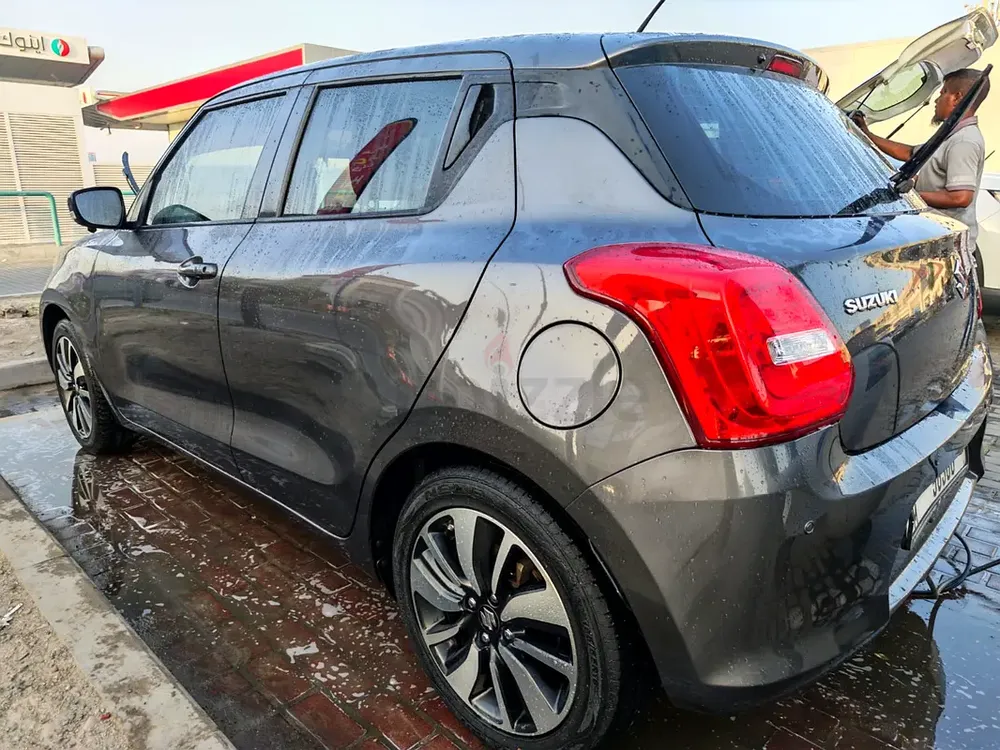 2020 Suzuki Swift GLX - only 47000 KMS !! - Image 4